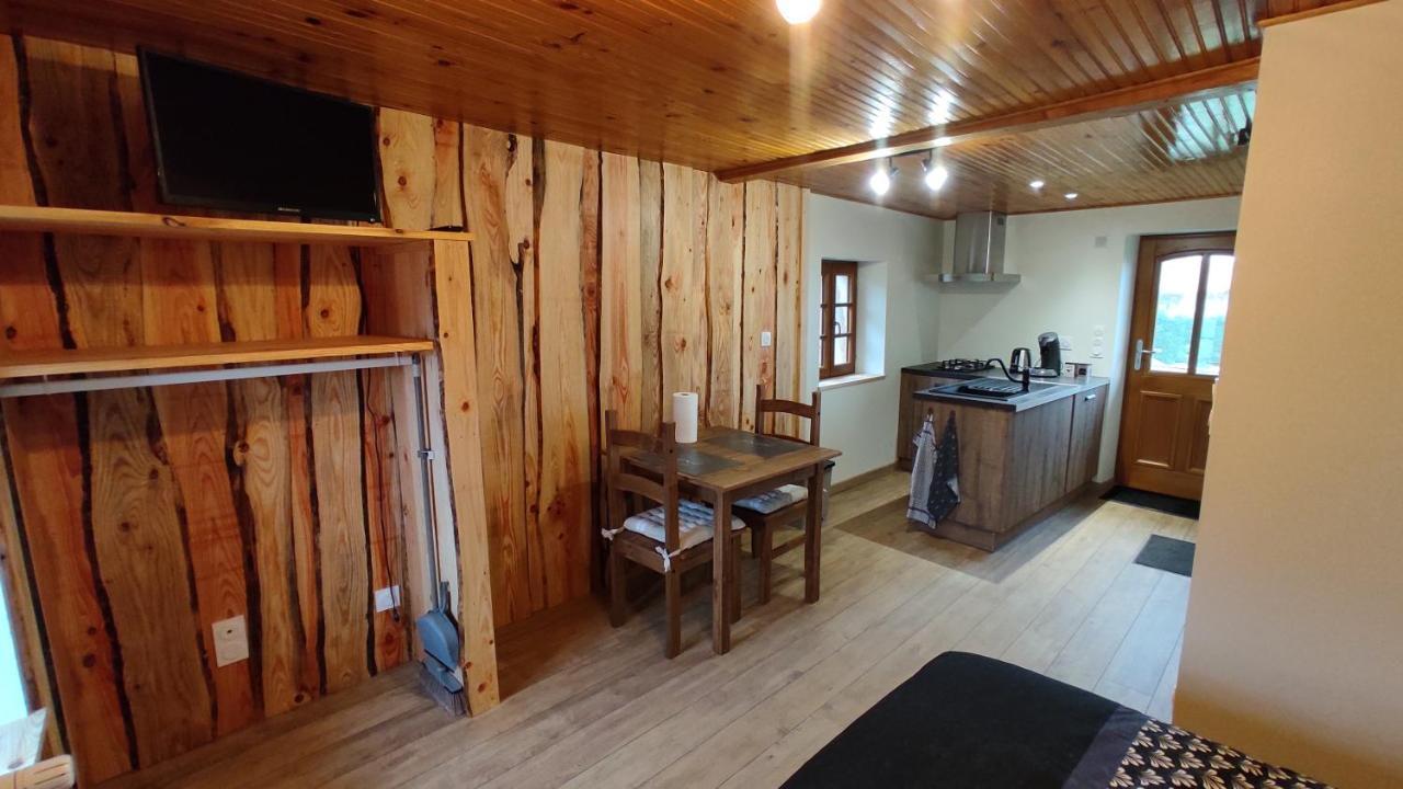 Studio Chaleureux Dans Les Monts Du Forez Verrieres-en-Forez Luaran gambar