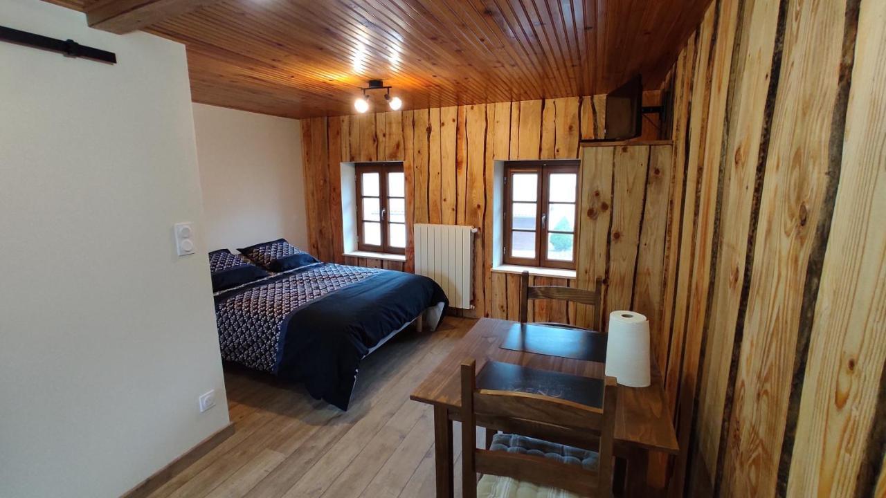 Studio Chaleureux Dans Les Monts Du Forez Verrieres-en-Forez Luaran gambar