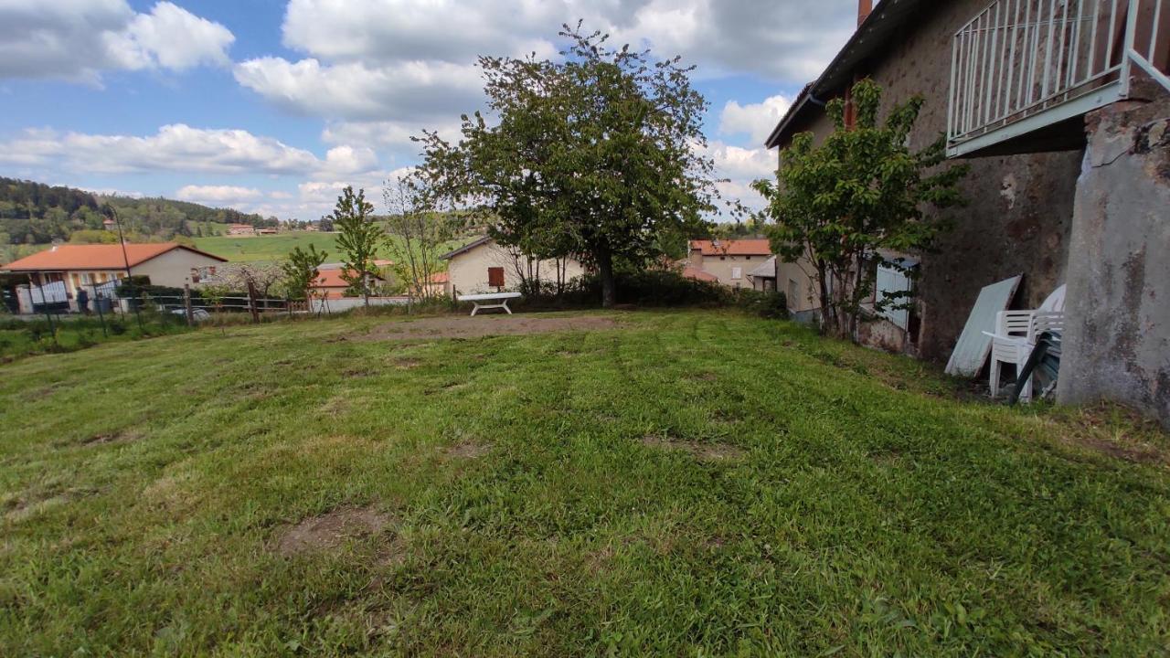 Studio Chaleureux Dans Les Monts Du Forez Verrieres-en-Forez Luaran gambar